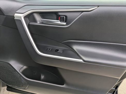 Used 2024 Toyota RAV4 AWD Hybrid image 33