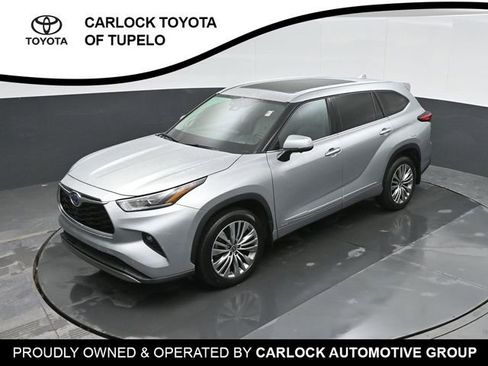 Used 2023 Toyota Highlander Platinum image 39