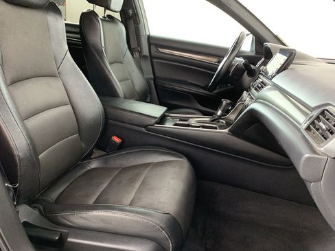 Used 2019 Honda Accord Sport image 40