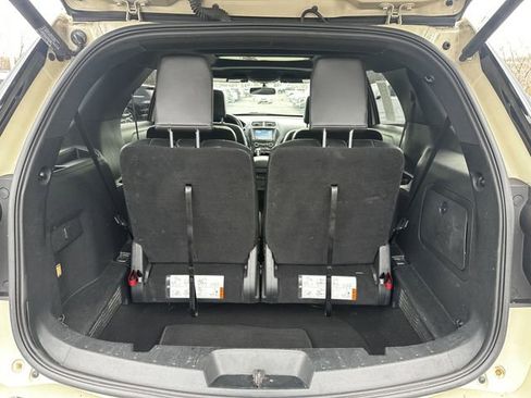 Certified 2018 Ford Explorer XLT w/ Equipment Group 202A image 44