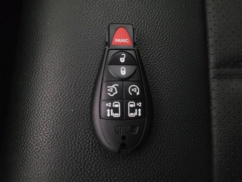 Used 2013 Dodge Grand Caravan R/T w/ Safety Sphere Group image 32