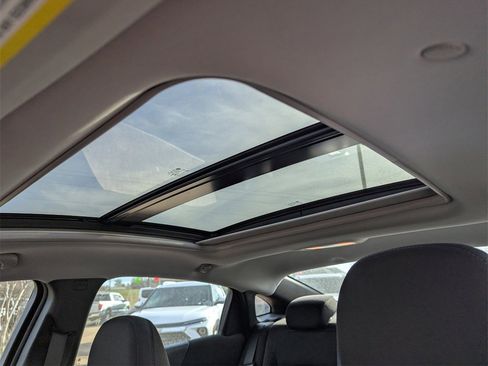 Used 2023 Chevrolet Malibu LT image 12