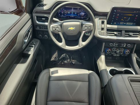 Used 2023 Chevrolet Tahoe LT w/ LT Signature Package AWD/4WD image 6