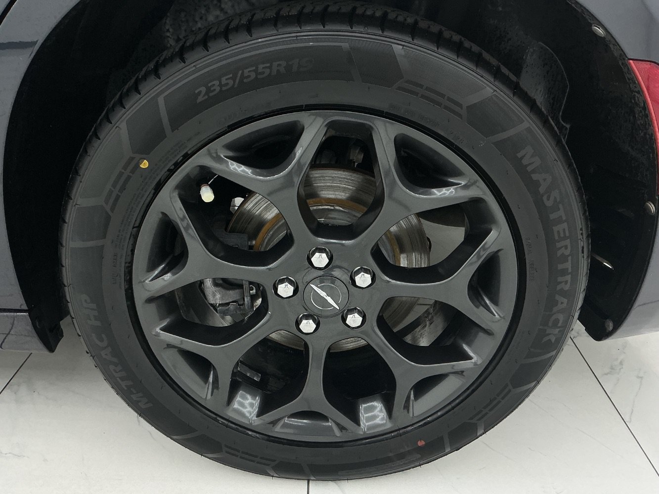 Used 2019 Chrysler 300 S AWD/4WD image 46