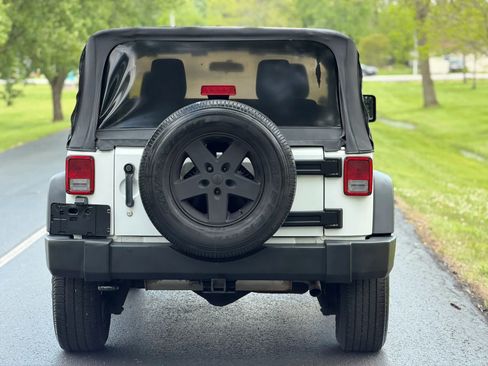 Used 2012 Jeep Wrangler Sport AWD/4WD image 5