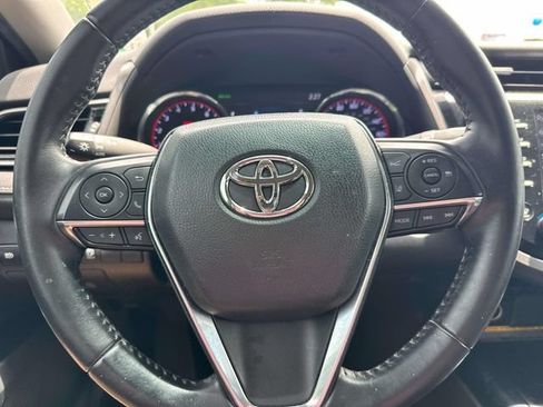 Used 2020 Toyota Camry XSE FWD image 27