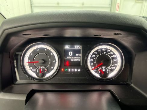 Used 2018 RAM 1500 Express w/ Express Value Package AWD/4WD image 12