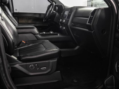 Used 2018 Ford Expedition Limited w/ Equipment Group 302A AWD/4WD image 45