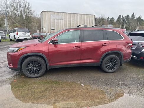 Used 2019 Toyota Highlander SE image 5
