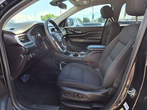 Used 2022 GMC Acadia SLE w/ Driver Convenience Package FWD image 16