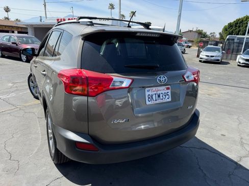 Used 2015 Toyota RAV4 XLE FWD image 8
