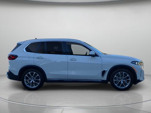 Used 2025 BMW X5 xDrive40i w/ Premium Package AWD/4WD image 39