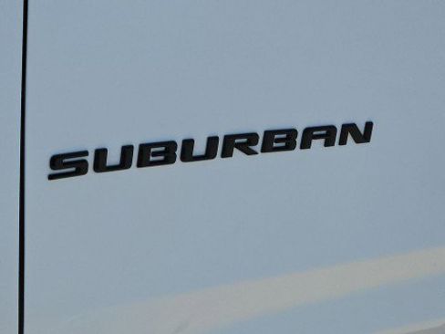 Used 2023 Chevrolet Suburban LS RWD image 31