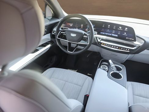 Certified 2024 Cadillac Lyriq Sport AWD/4WD image 23