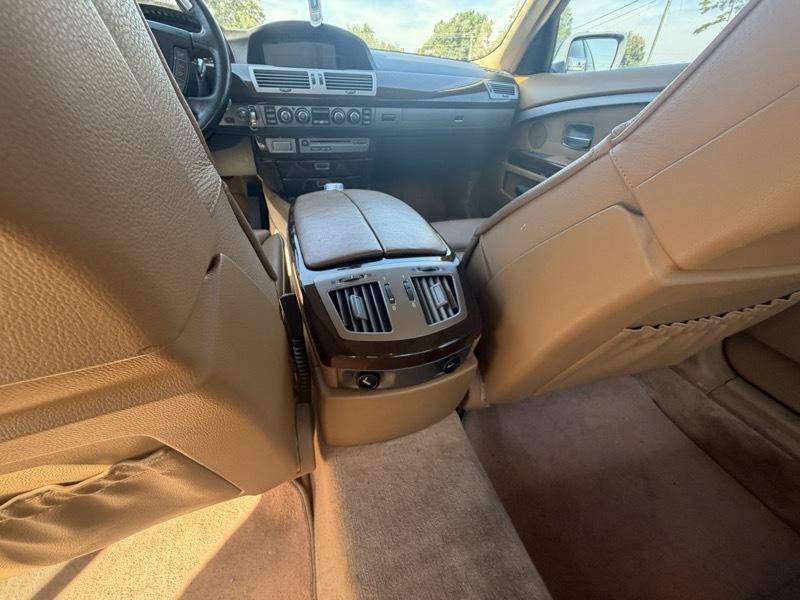 Used 2006 BMW 750Li RWD image 18