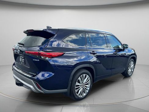 Used 2022 Toyota Highlander Platinum AWD/4WD image 7