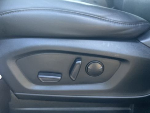 Used 2023 Ford Explorer XLT w/ Equipment Group 202A image 24