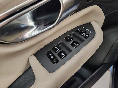 New 2026 Volvo XC90 B6 Plus w/ Protection Package Premier image 23