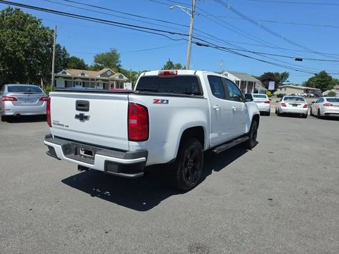 Used 2017 Chevrolet Colorado Z71 AWD/4WD image 7