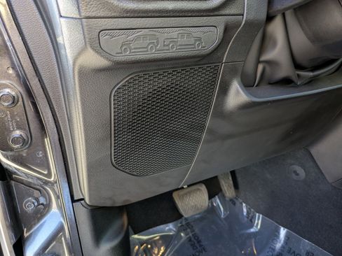 Used 2024 Jeep Wrangler Sport S image 13