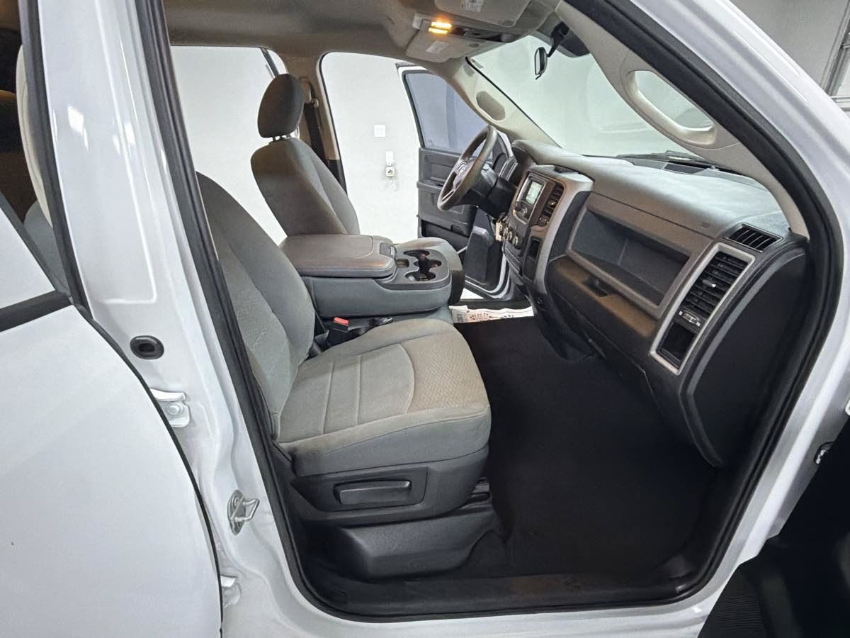 Used 2018 RAM 1500 Express w/ Express Value Package AWD/4WD image 26