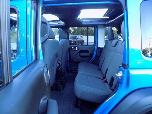 Certified 2025 Jeep Wrangler Sport S image 26