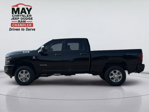 New 2025 RAM 2500 Big Horn AWD/4WD image 4