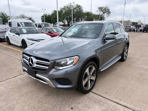 Used 2017 Mercedes-Benz GLC 300 image 3