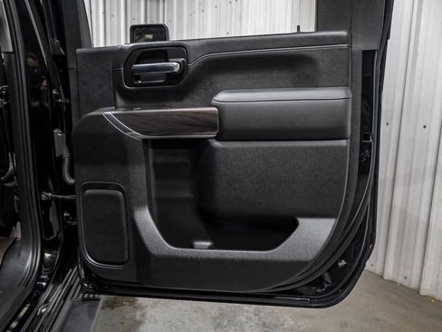 Used 2020 Chevrolet Silverado 2500 LTZ w/ LTZ Plus Package image 47