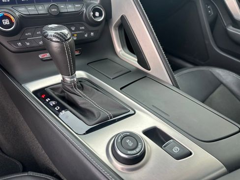 Used 2015 Chevrolet Corvette Z06 w/ 3LZ Preferred Equipment Group image 31