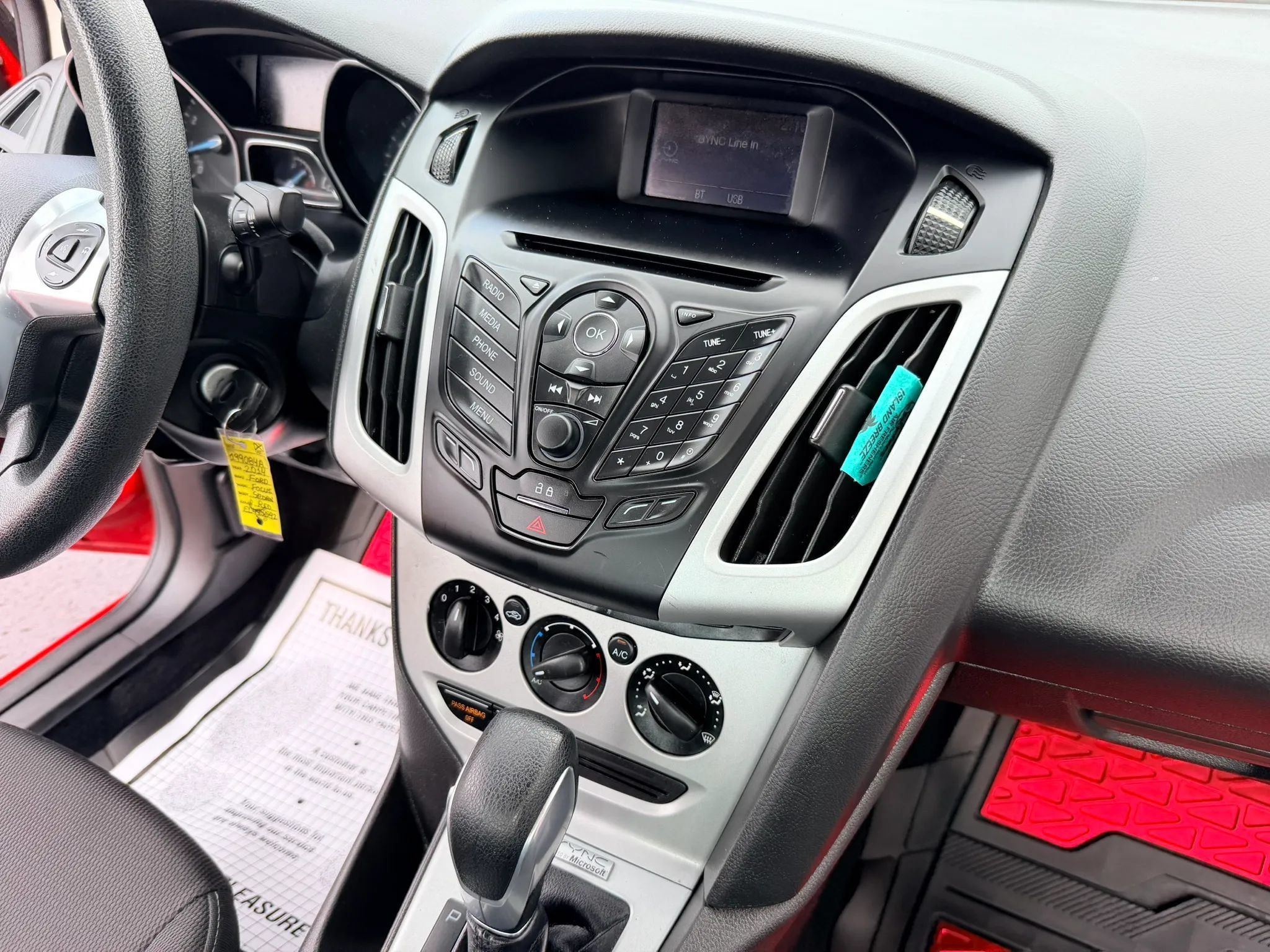 Used 2014 Ford Focus SE FWD image 14