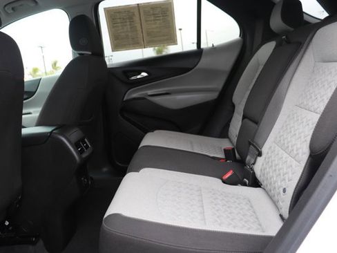 Used 2024 Chevrolet Equinox LT image 12