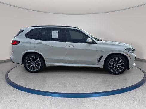 Used 2023 BMW X5 xDrive45e w/ M Sport Package AWD/4WD image 4