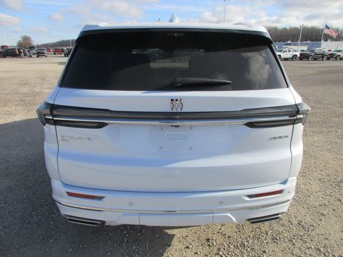 New 2026 Buick Enclave Avenir image 5