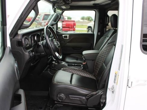Used 2021 Jeep Wrangler Unlimited Sahara AWD/4WD image 13
