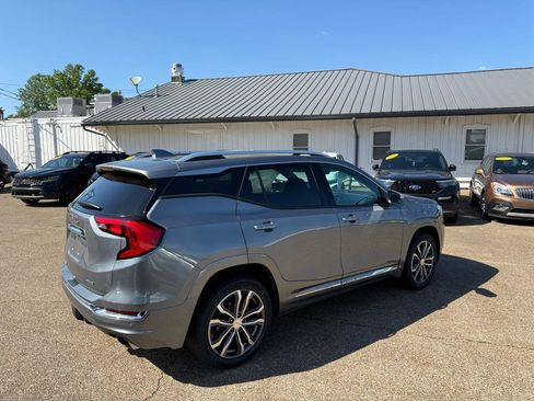 Used 2018 GMC Terrain Denali w/ Comfort Package AWD/4WD image 4