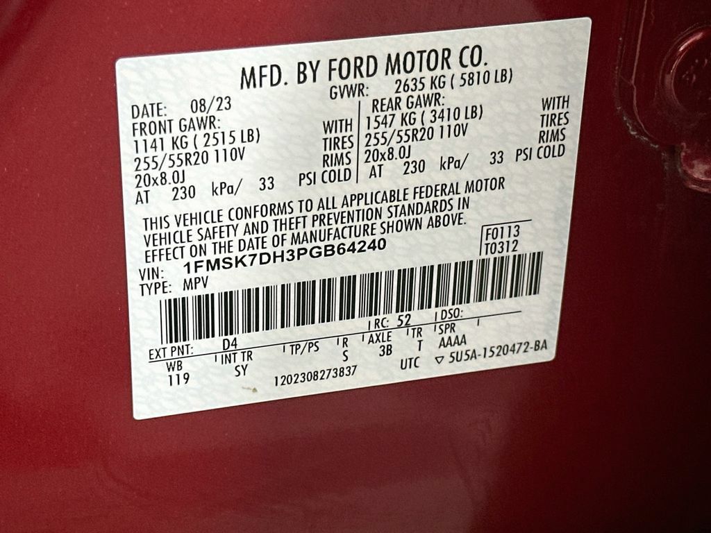 Used 2023 Ford Explorer XLT w/ Equipment Group 202A RWD image 31