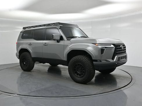 Used 2025 Lexus GX 550 AWD/4WD image 23