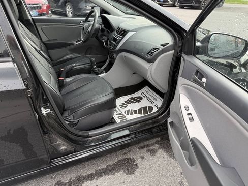 Used 2016 Hyundai Accent SE FWD image 8