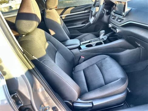 Used 2021 Nissan Altima 2.5 SV image 12