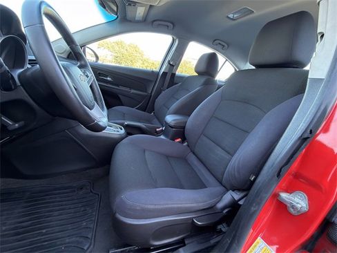 Used 2014 Chevrolet Cruze LT image 15
