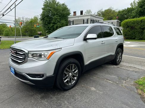 Used 2017 GMC Acadia SLT AWD/4WD image 3