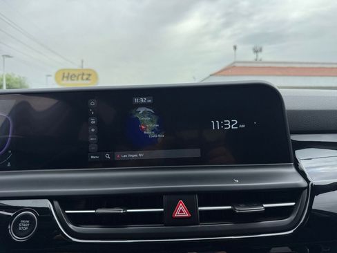 Used 2025 Kia Seltos S image 21