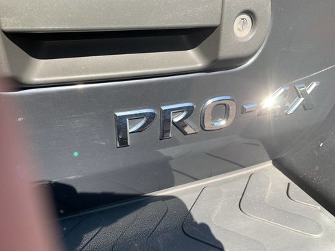 Used 2013 Nissan Xterra PRO-4X image 11