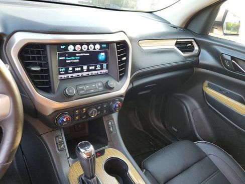 Used 2017 GMC Acadia Denali w/ Technology Package FWD image 26