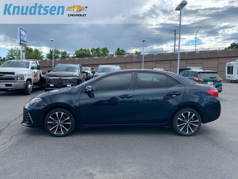 Used 2017 Toyota Corolla SE FWD image 4