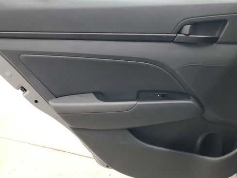 Used 2018 Hyundai Elantra Sport image 14