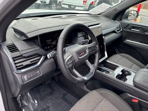 Certified 2025 GMC Acadia Elevation image 13