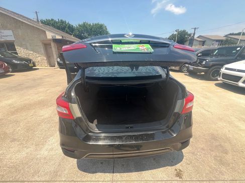 Used 2017 Nissan Sentra S image 8
