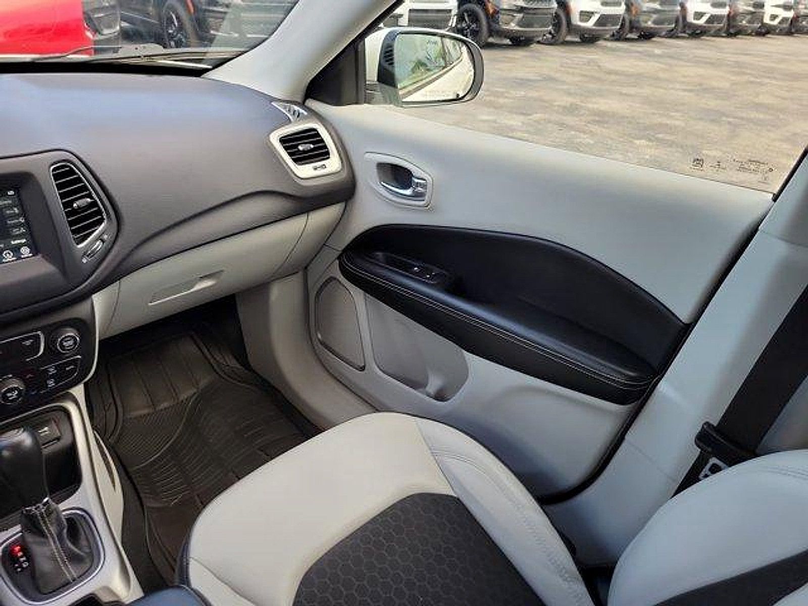 Certified 2019 Jeep Compass Latitude w/ Popular Equipment Group FWD image 13
